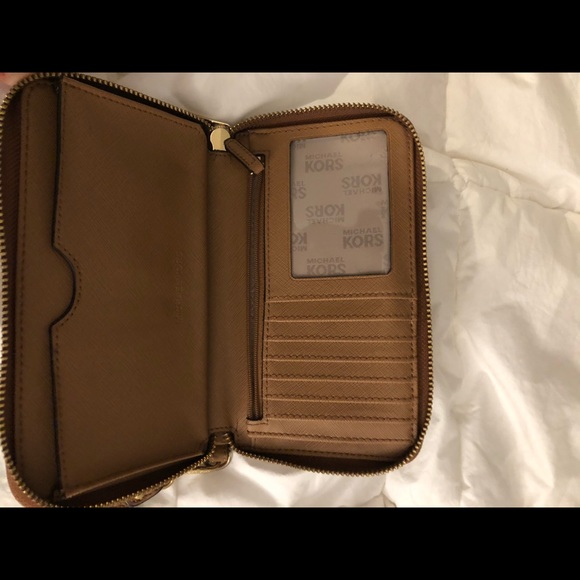 Michael Kors wallet - Picture 3 of 4